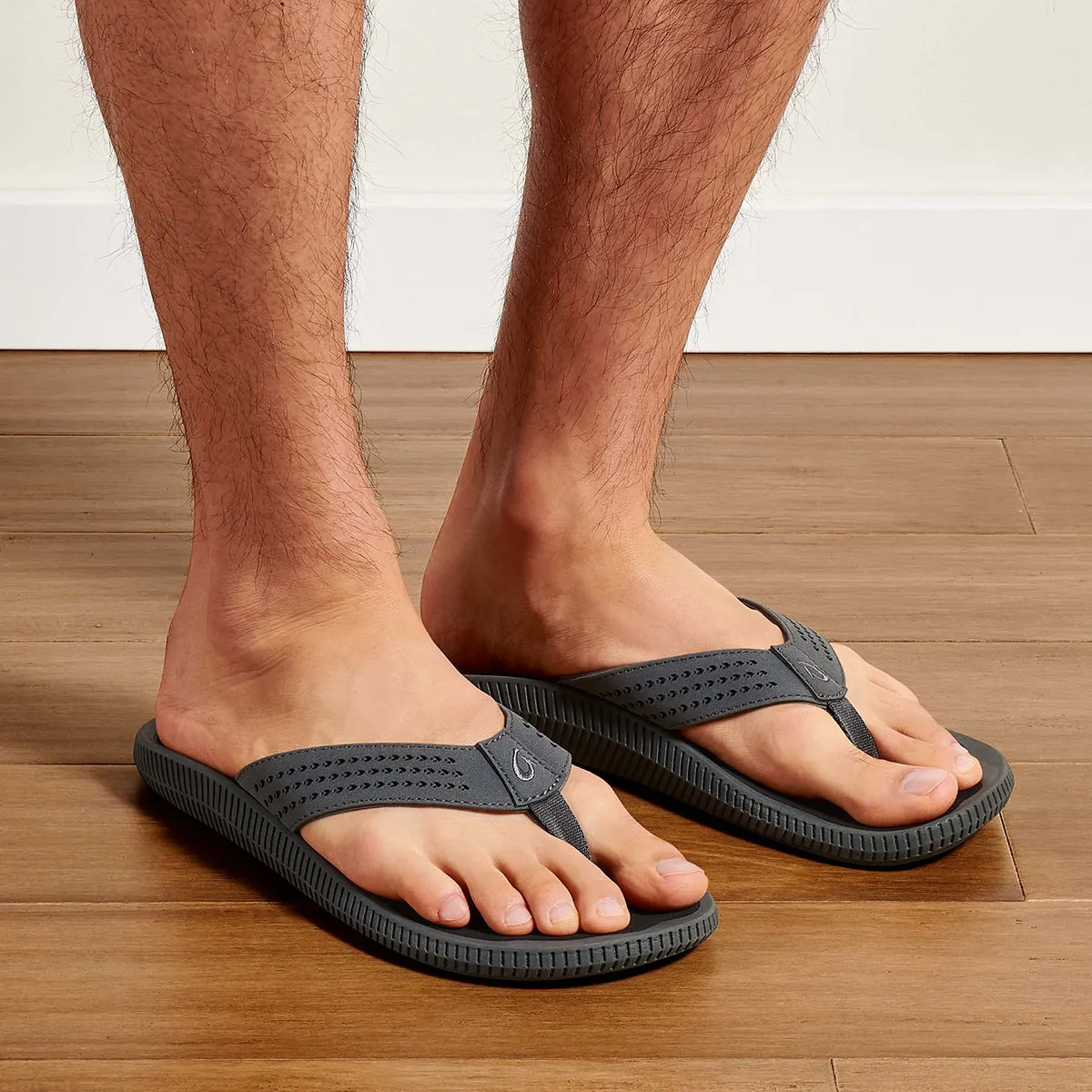 OluKai Ulele Sandals - Dark Shadow/Black